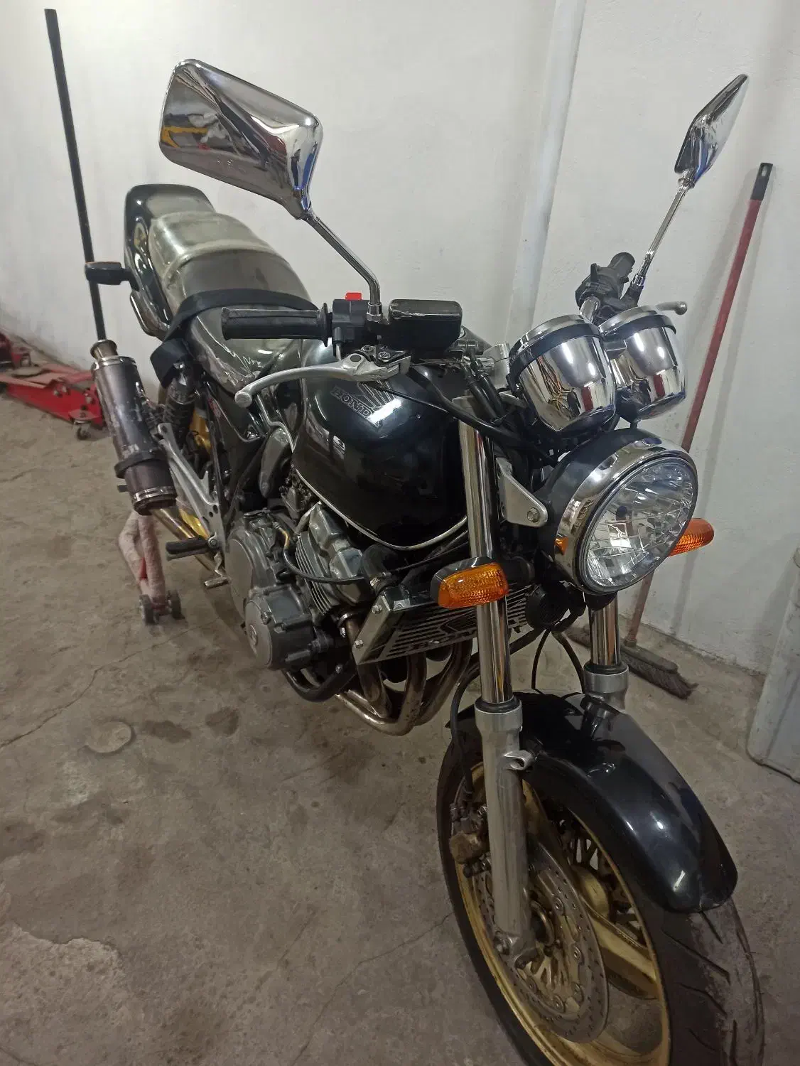 cb400|موتورسیکلت|رشت, گلباغ نماز|دیوار