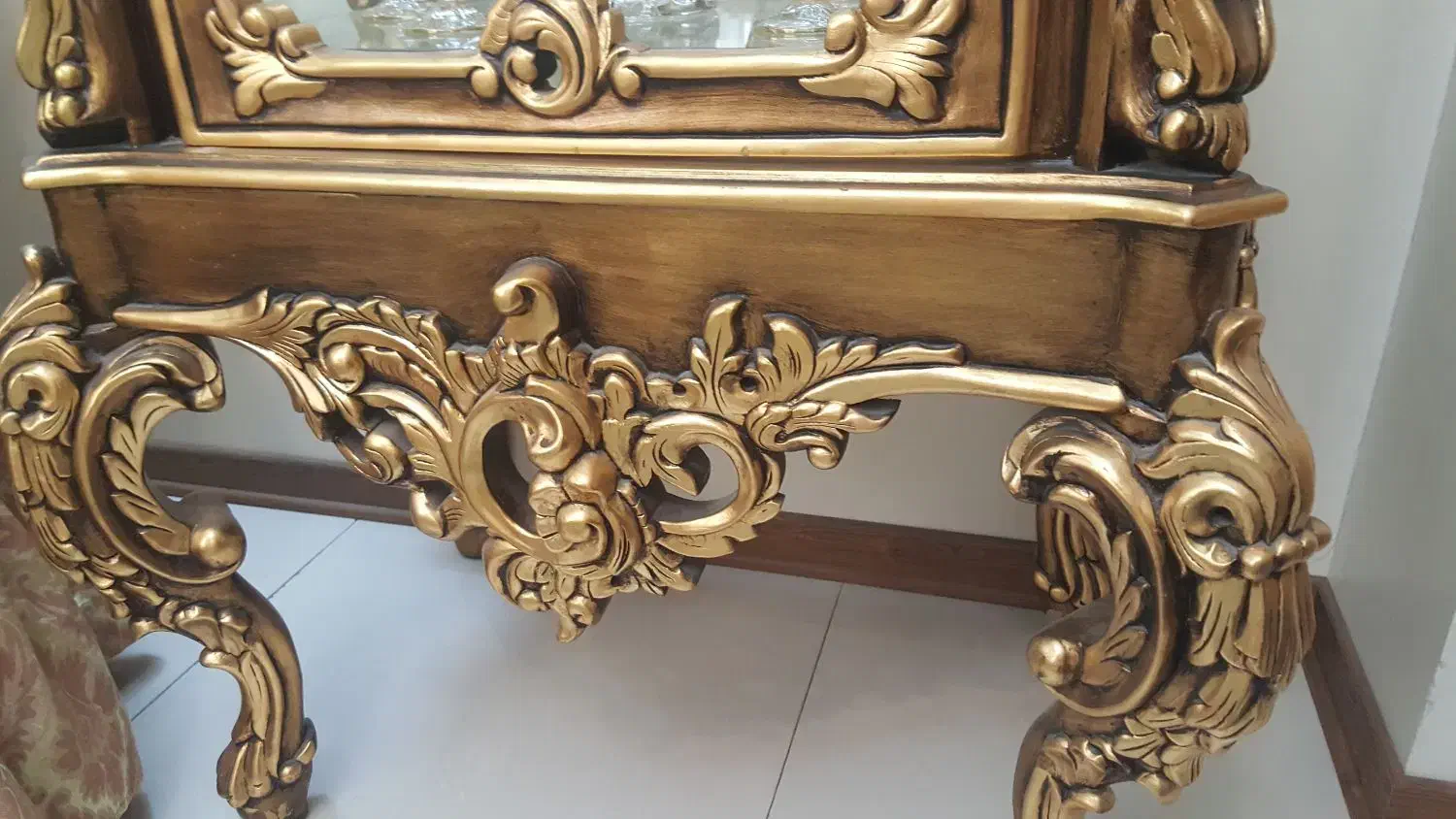 بوفه ورق طلا|بوفه، ویترین، کنسول|ری, سرتخت|دیوار