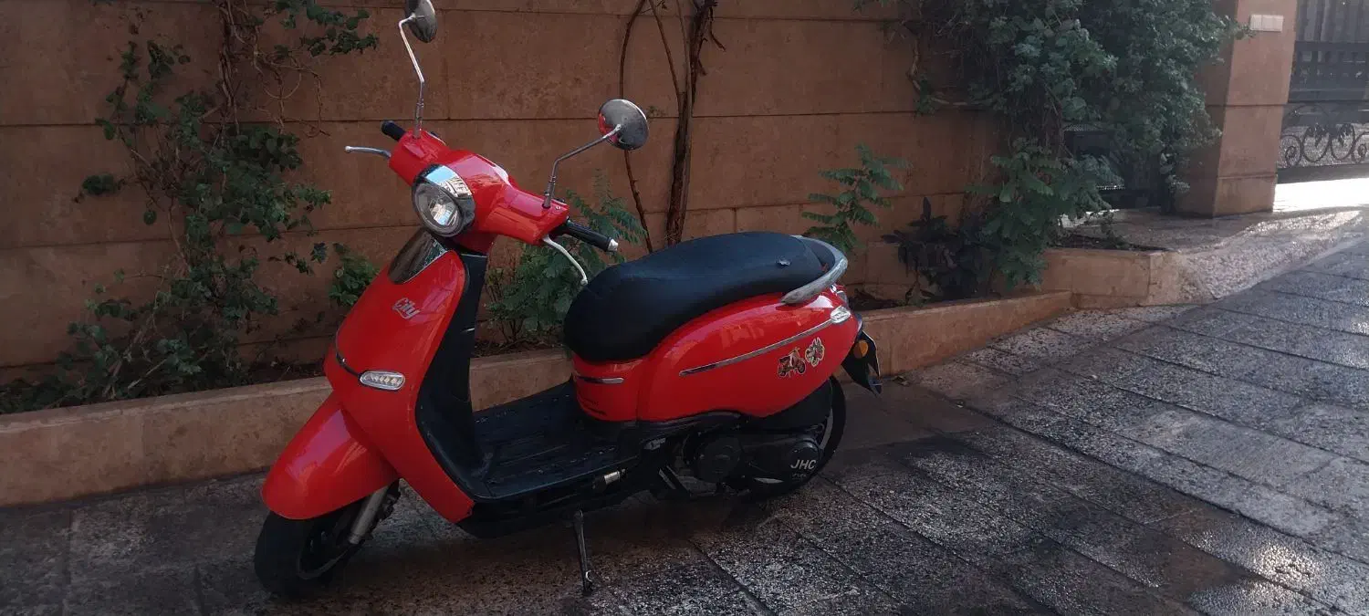 موتور قرمز طرح وسپا|موتورسیکلت|تهران, شهر زیبا|دیوار