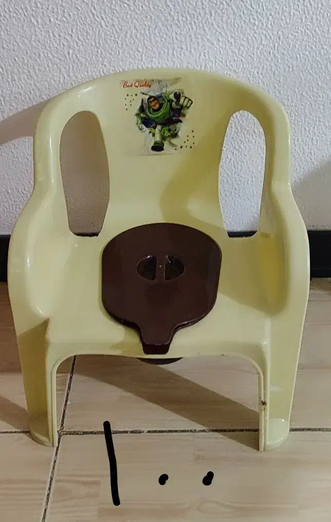 صندلی توالت کودک(قصری)|تخت و صندلی بچه|شاهین‌شهر, فردوسی|دیوار