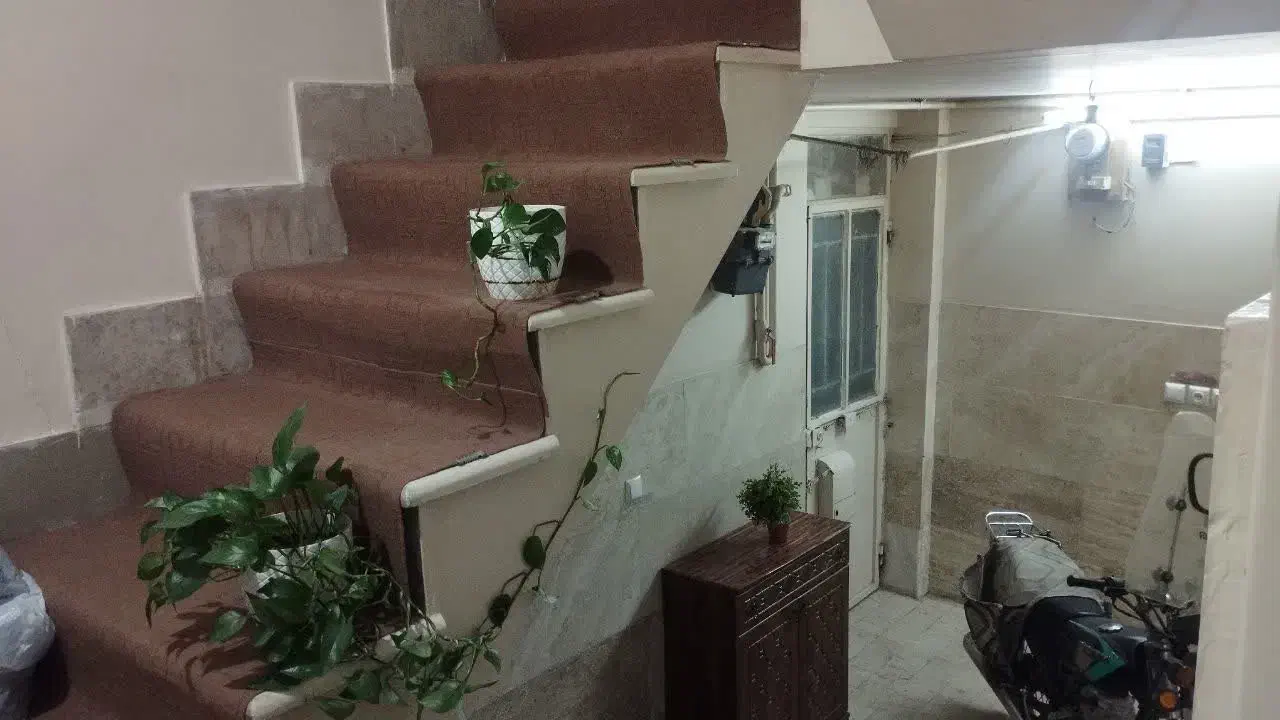 منزل دوطبقه و نیم|فروش خانه و ویلا|قم, ناصردیوان|دیوار