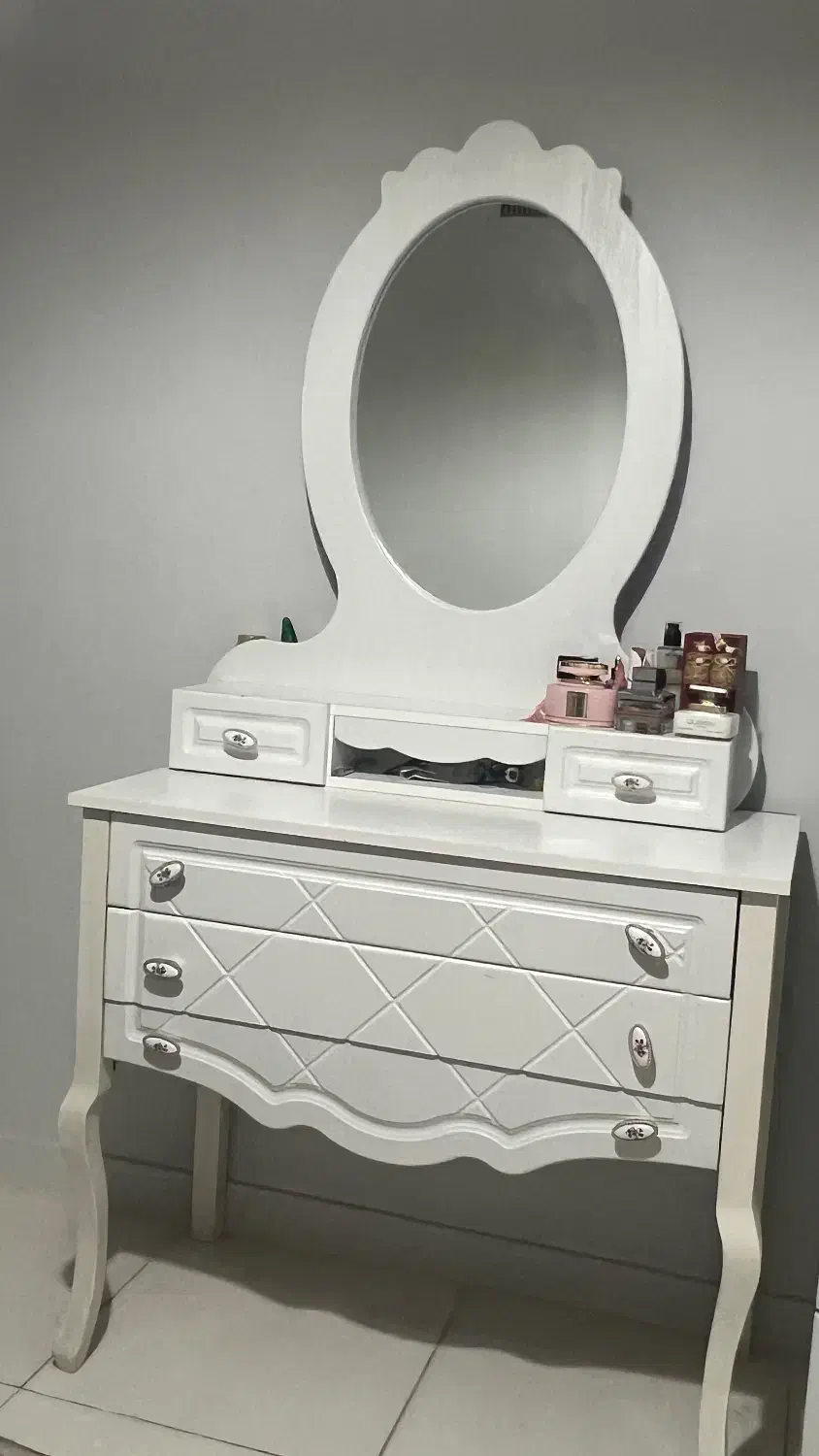 سرویس خواب تخت یک نفره|تخت و سرویس خواب|اندیشه, اندیشه فاز ۱|دیوار