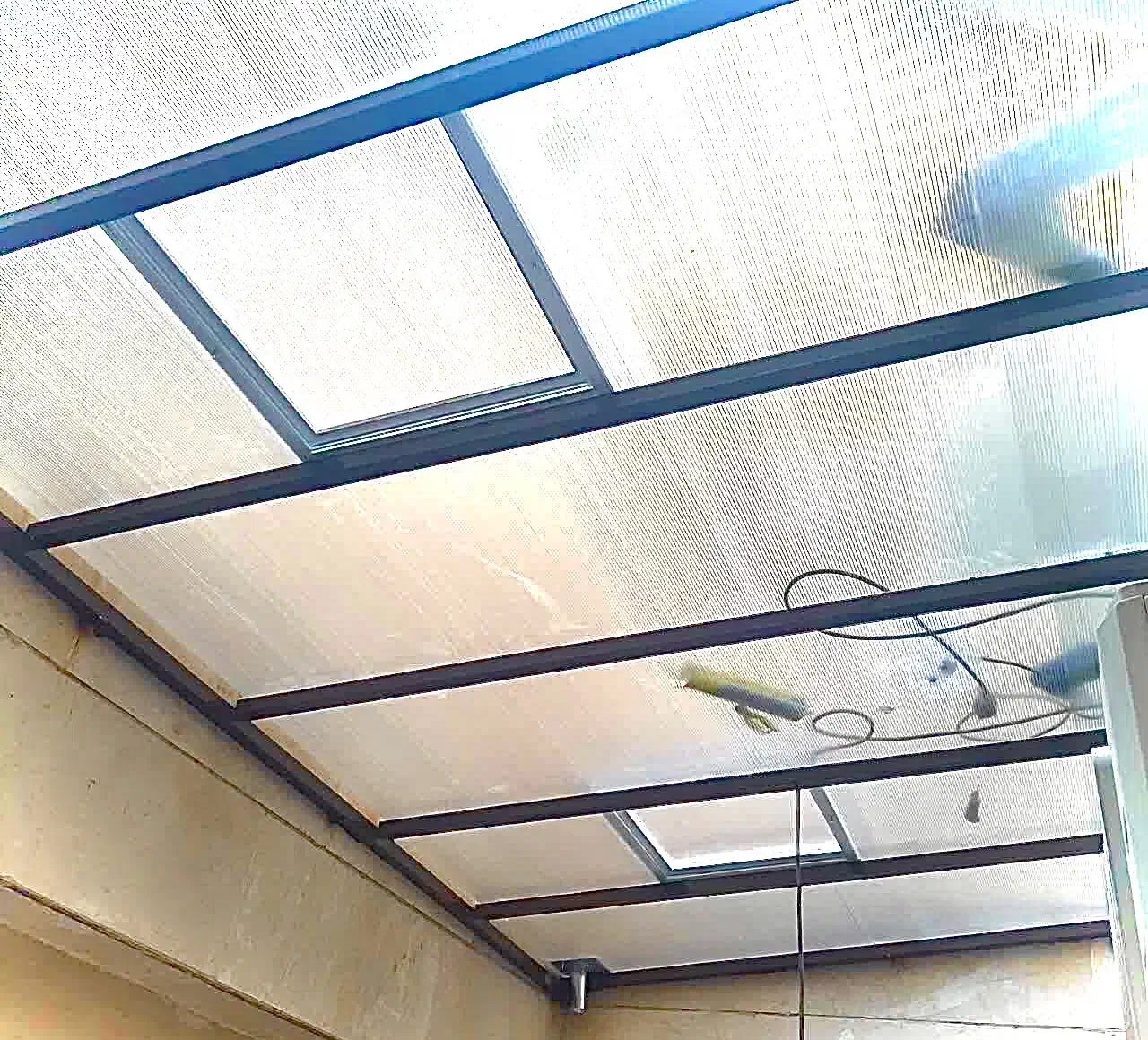 سقف حیاط خلوت،سقف ودیوار کاذب سایبان ساندوچ پانل|خدمات پیشه و مهارت|تهران, تهرانپارس شرقی|دیوار