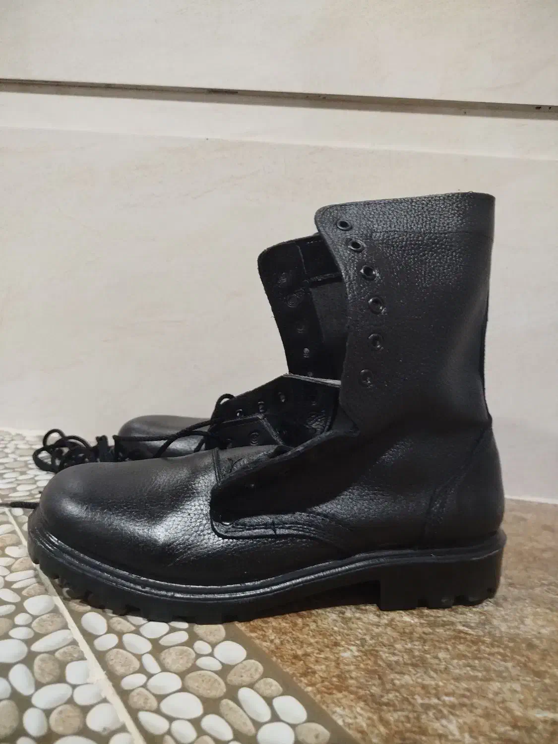 پوتین|کیف، کفش، کمربند|کوهدشت, |دیوار