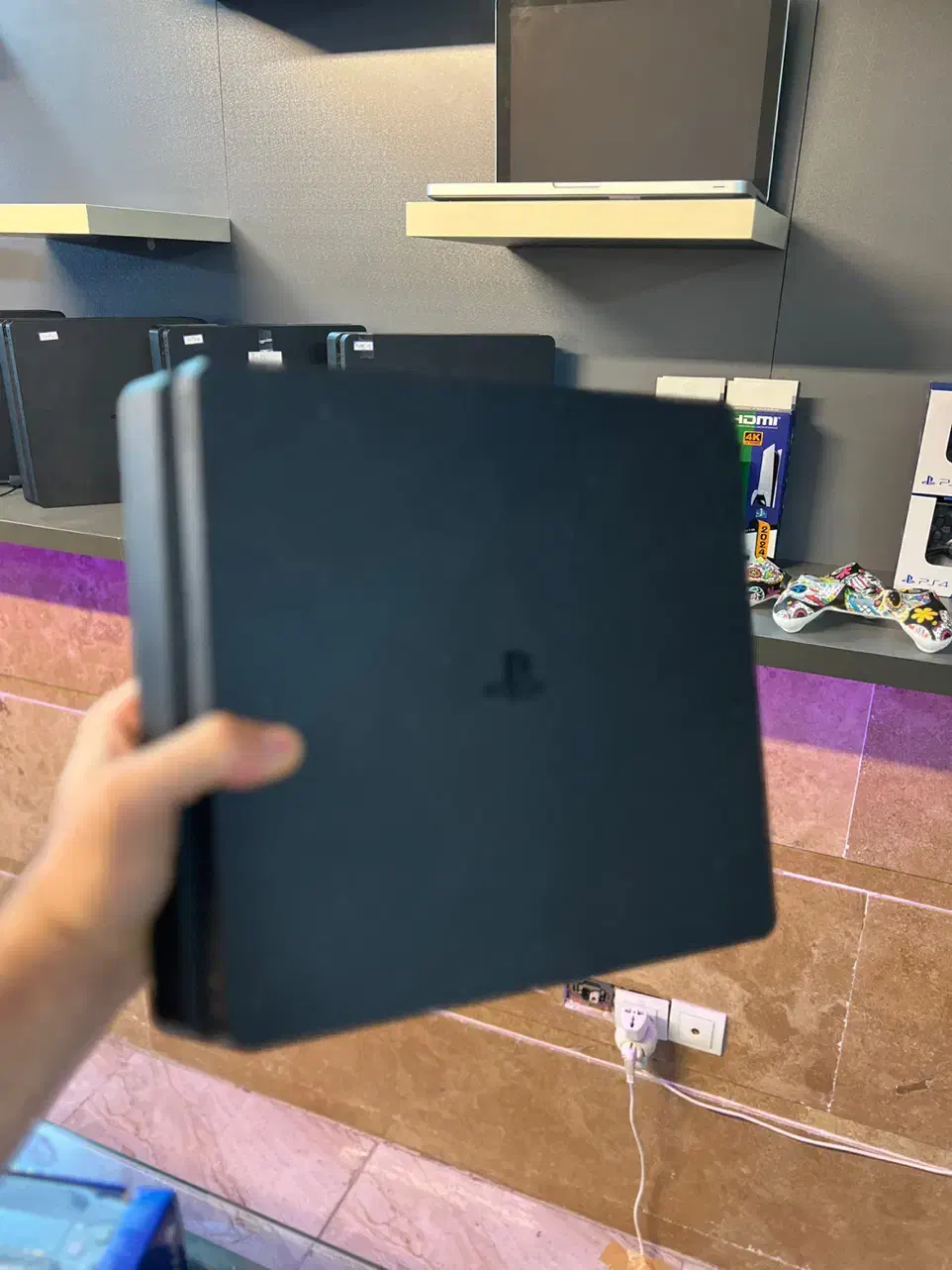 Ps4 اسلیم به همراه ۱۲ تا بازی چکی و نقدی|کنسول، بازی ویدئویی و آنلاین|آمل, |دیوار