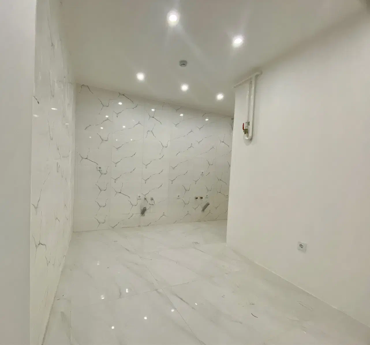 ششم بهمن / 105 متری / کلید اول / دو خواب|فروش آپارتمان|گرگان, |دیوار