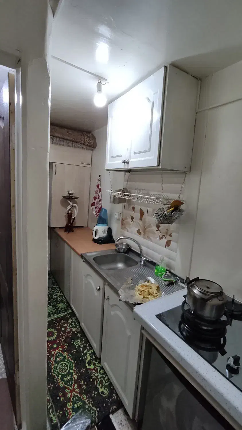 12 متر طبقه سوم|اجارهٔ آپارتمان|تهران, استقلال|دیوار