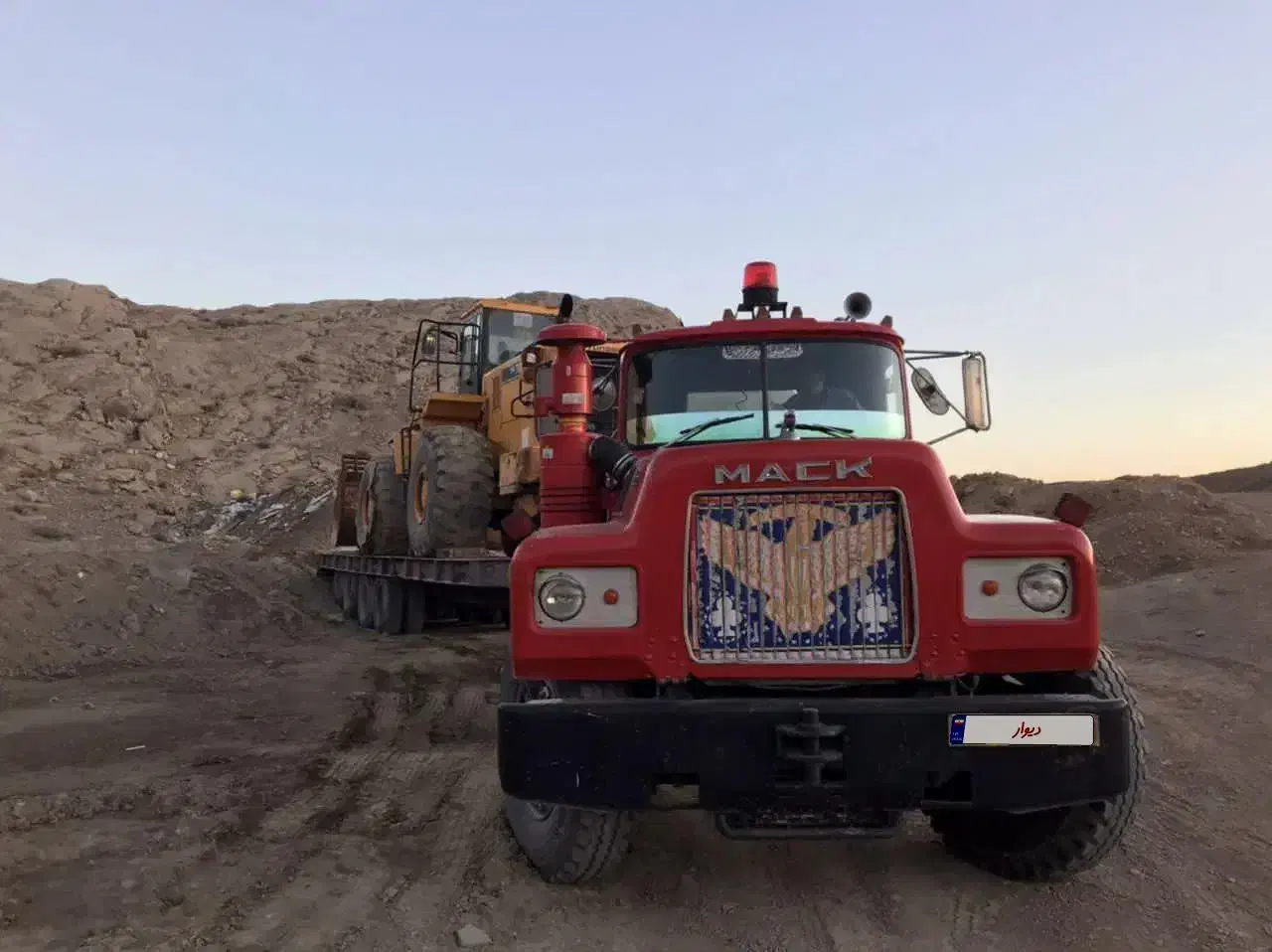 کامیون کشنده ماک|خودرو سنگین|اصفهان, شفق|دیوار