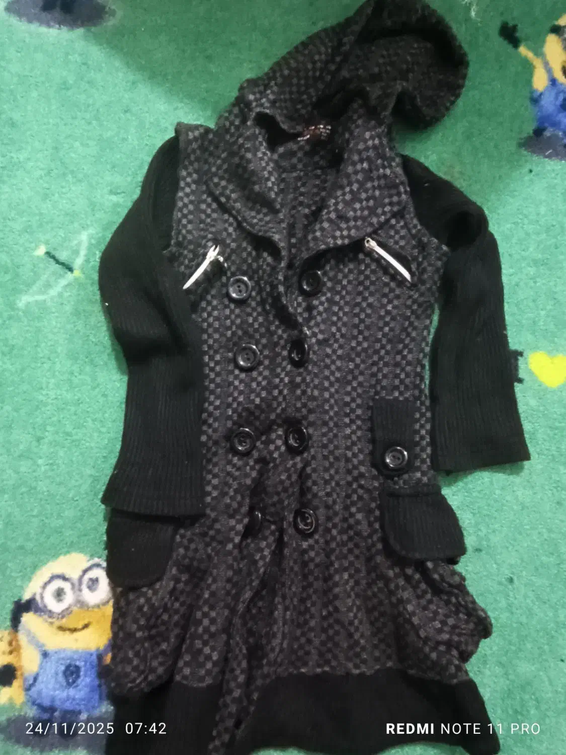 پالتوی بافتنی برای 15تا 20 سال فقط 300تومن|لباس|خرمشهر, |دیوار