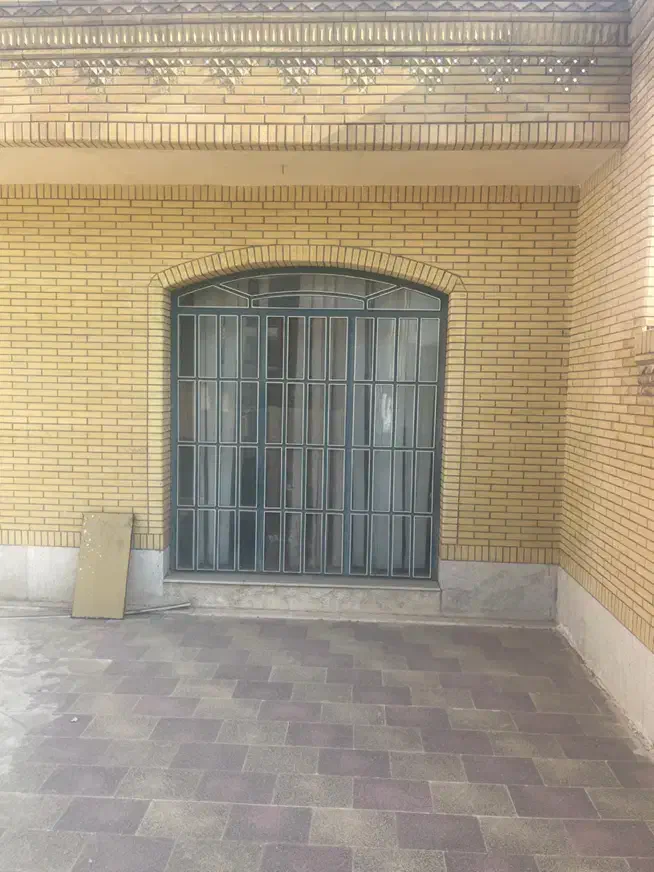 درب و پنجره درب حیاط پله آهنی|مصالح و تجهیزات ساختمان|شیراز, نصر|دیوار