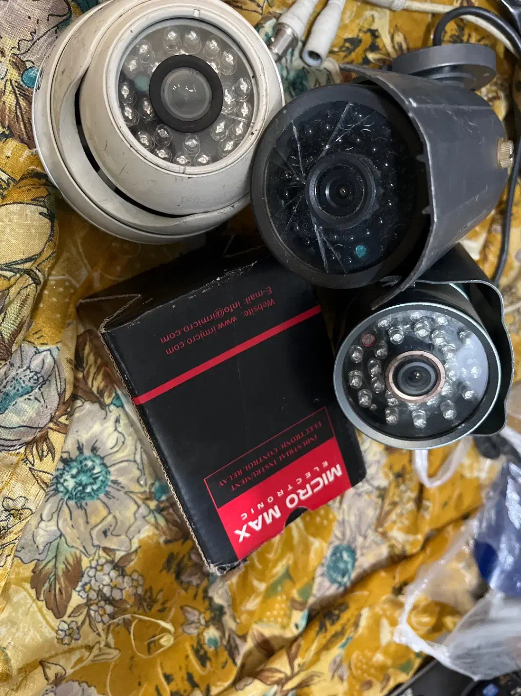 سه عدد دوربین|دوربین مداربسته|پاکدشت, پاکدشت (مامازند)|دیوار