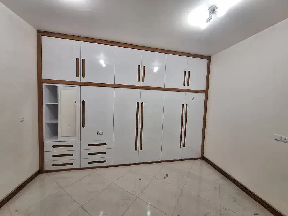 ساخت کمد کابینت درب چوبی بصورت نقد وچک|جاکفشی، کمد، دراور|شهرکرد, |دیوار