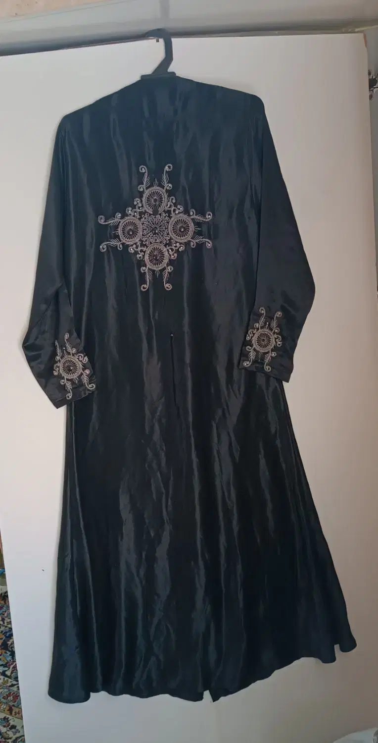 عبا عربی|لباس|شیراز, سیاه سنگ|دیوار