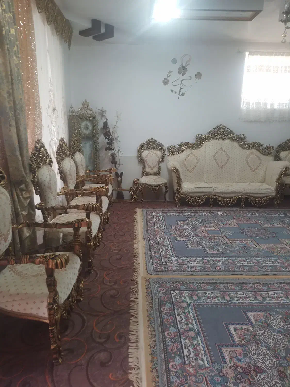 مبل سلطنتی|مبلمان خانگی و میز عسلی|ایوان, |دیوار