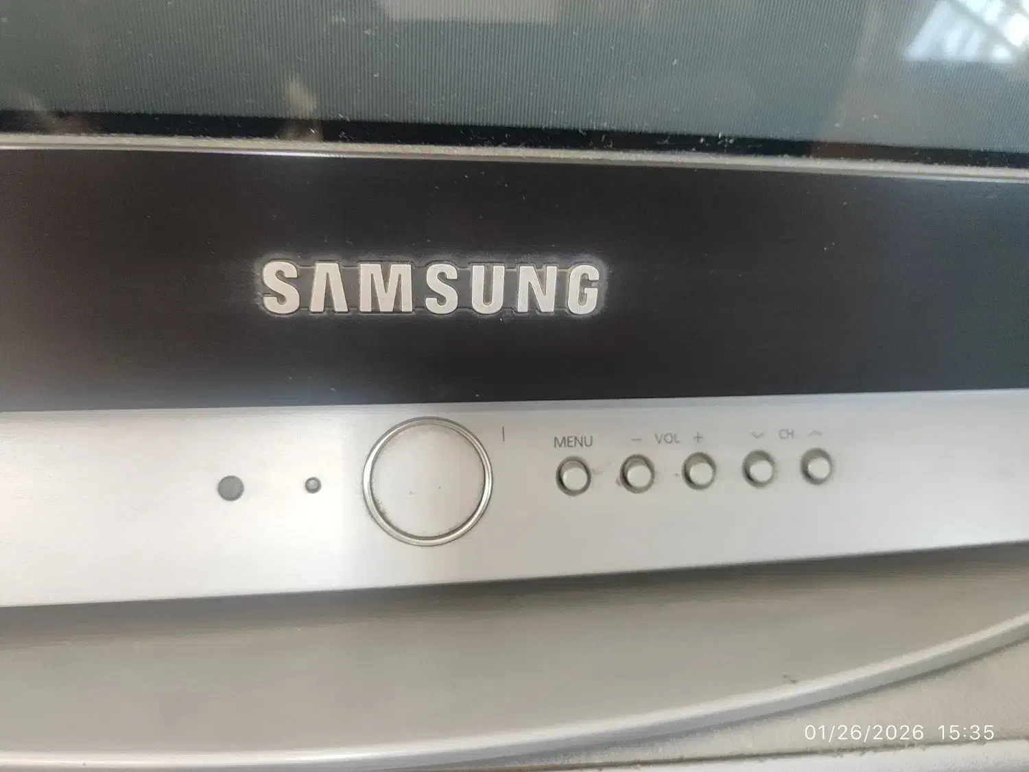 تلویزیون سامسونگ ۲۸ اینچ|تلویزیون و پروژکتور|یزد, |دیوار