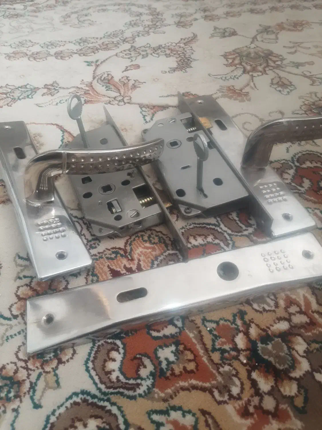 آنتن هانی|صوتی و تصویری|گلبهار, شهر جدید گلبهار|دیوار