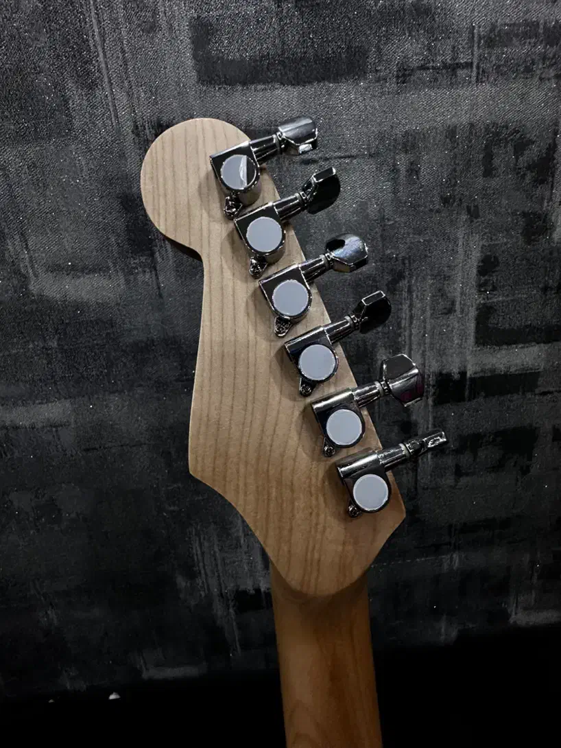 گیتار الکتریک fender|گیتار، بیس، امپلیفایر|فولادشهر, B4|دیوار