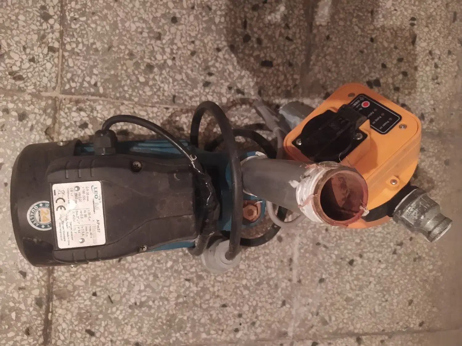 پمپ و اتومات|مصالح و تجهیزات ساختمان|قائن, |دیوار