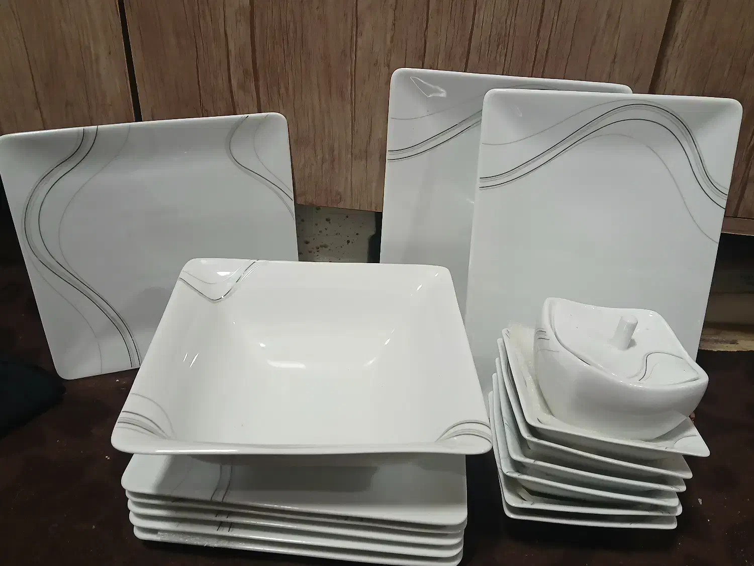 بشقاب|ظروف سرو و پذیرایی|رشت, کوی مهر|دیوار