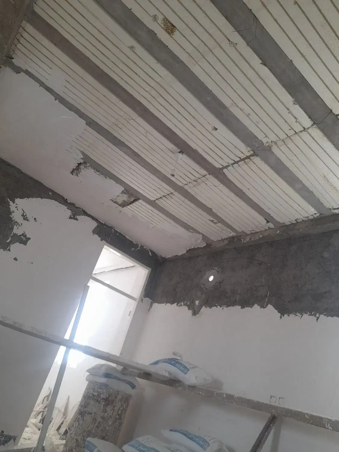 شاگرد میخوام برا گچکاری|استخدام معماری، عمران و ساختمانی|ایرانشهر, |دیوار