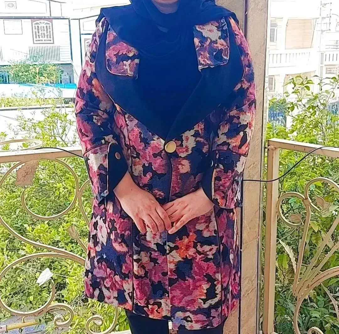 پالتو|لباس|مبارکه, |دیوار