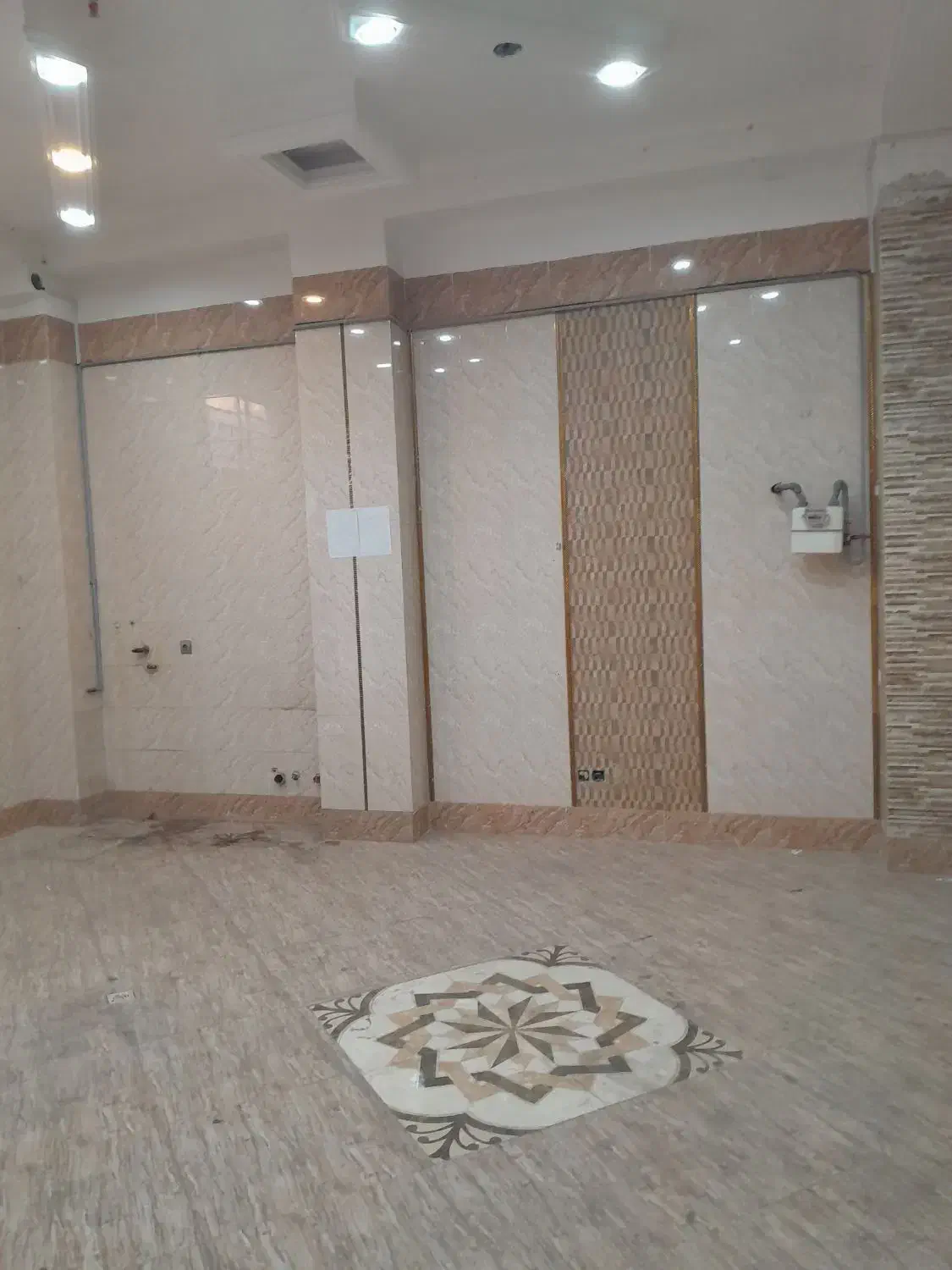 مغازه ۴۲ متری دوکله|اجارهٔ مغازه و غرفه|محمدشهر, محمدشهر|دیوار