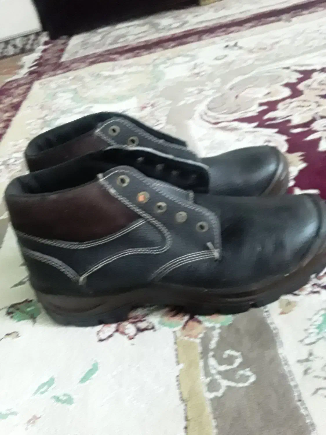 کفش کار|کیف، کفش، کمربند|بروجرد, |دیوار