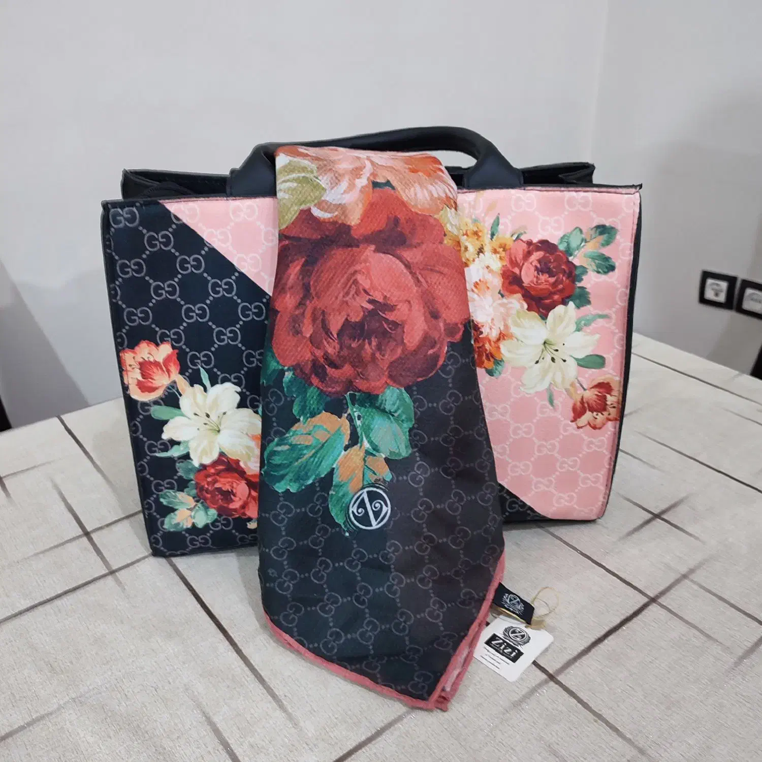 شال و روسری قیمت مناسب|لباس|شیراز, لب آب|دیوار