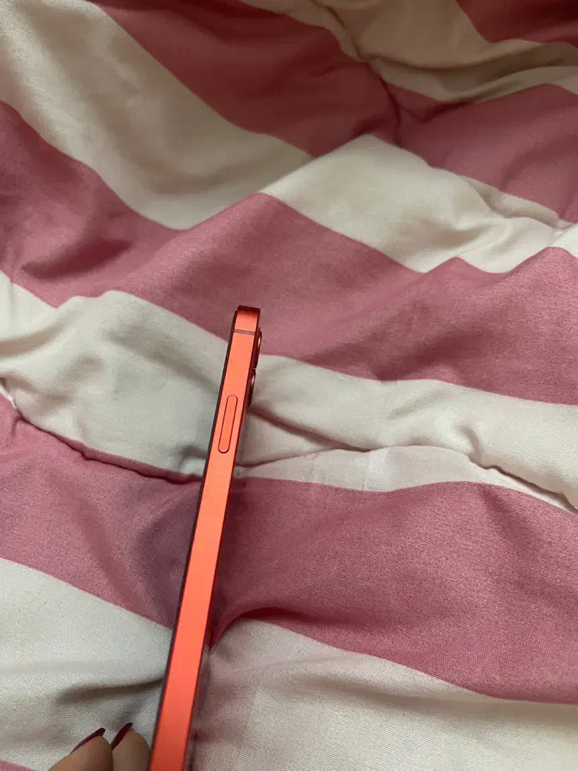 گوشی ایفون ۱۲نرمال|موبایل|کرج, کلاک بالا|دیوار