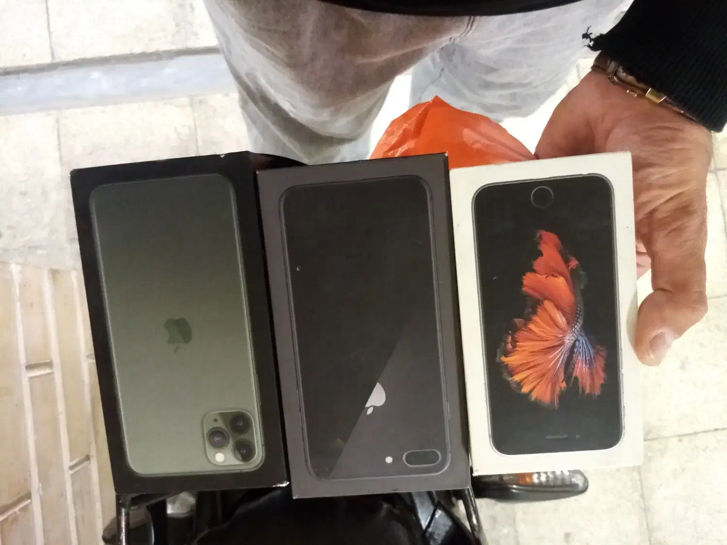 جعبه iPhone اصلی|موبایل|تهران, بهارستان|دیوار