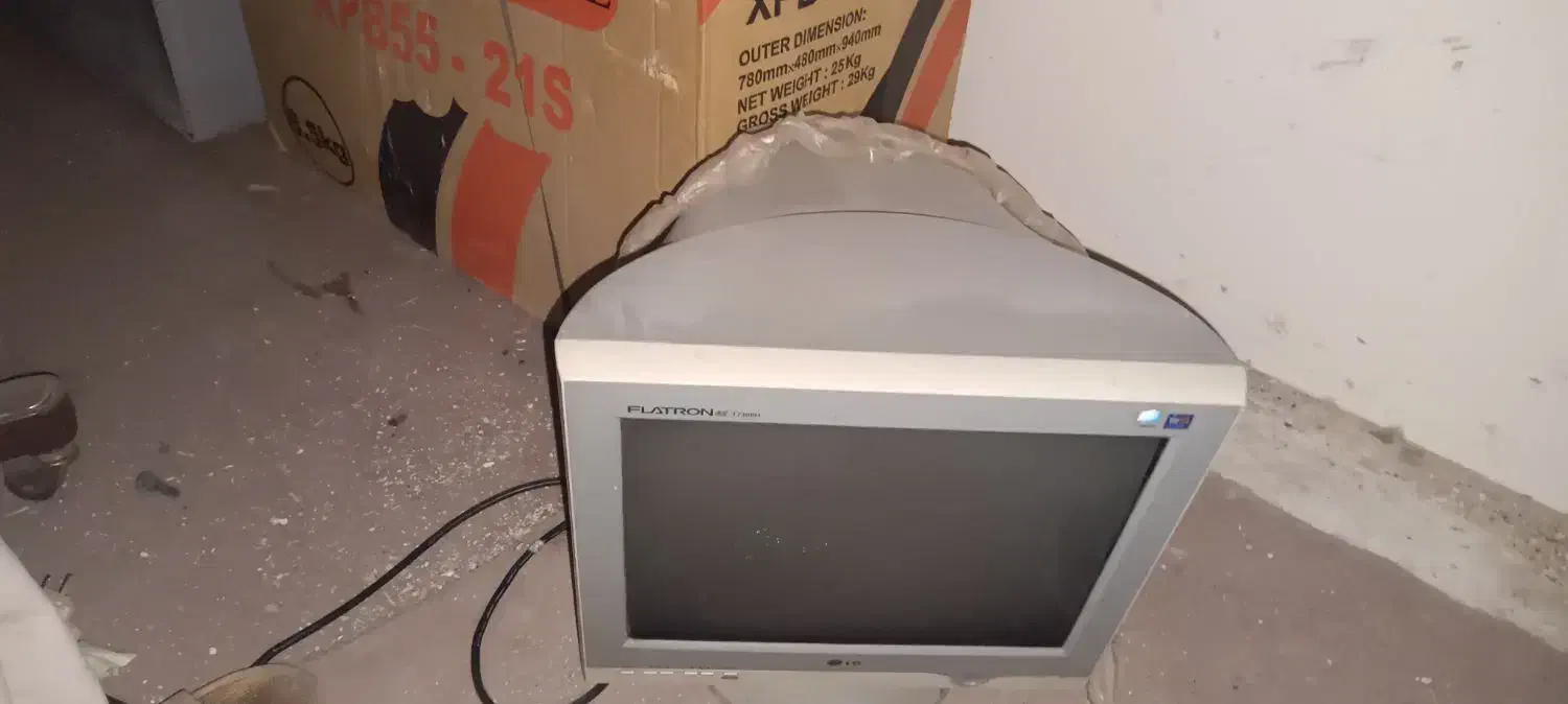 مانیتور قدیمی نوه|رایانه رومیزی|زاهدان, |دیوار