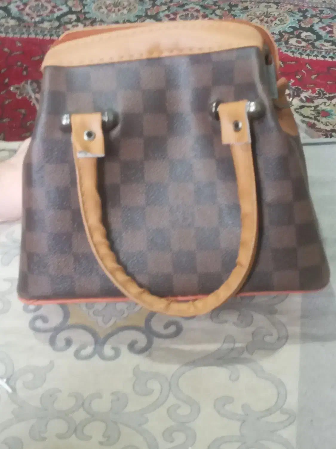 کیف|کیف، کفش، کمربند|رشت, جانبازان|دیوار