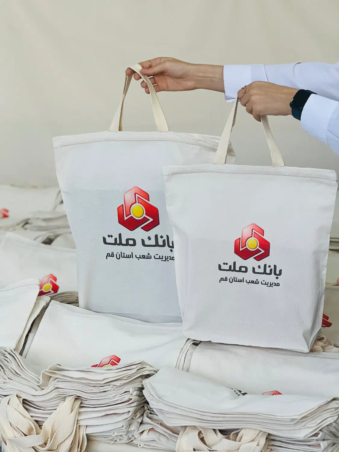 توت بگ ساک نمایشگاهی/ ۱۰٪ تخفیف تا آخر هفته تهران|کیف، کفش، کمربند|شیراز, سینما سعدی|دیوار