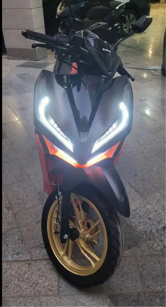 طرح کیلیک ۴۰۱|موتورسیکلت|تهران, دریاچه شهدای خلیج فارس|دیوار