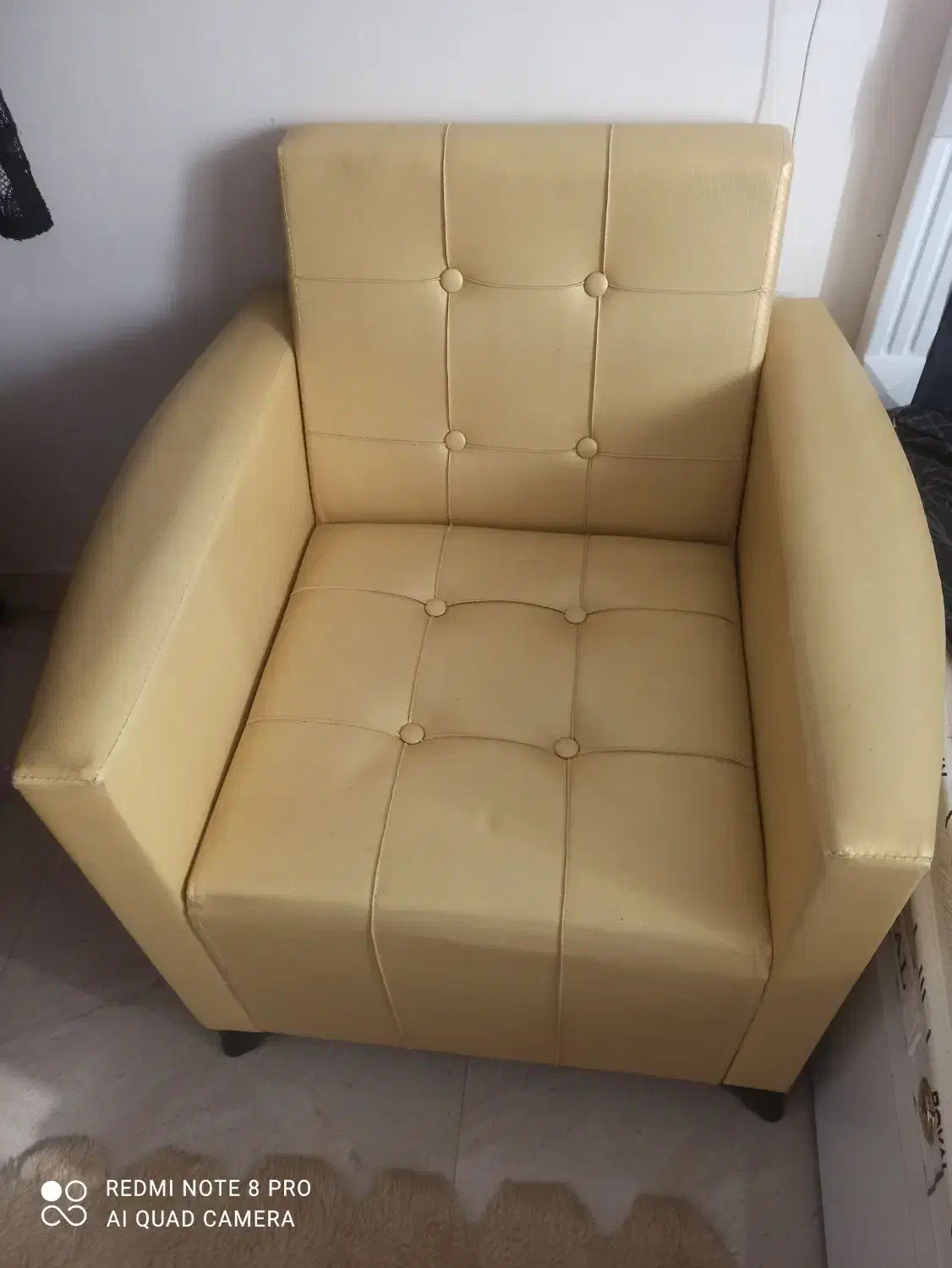 مبل تک نفره با روکش چرم|مبلمان خانگی و میز عسلی|صومعه‌سرا, |دیوار