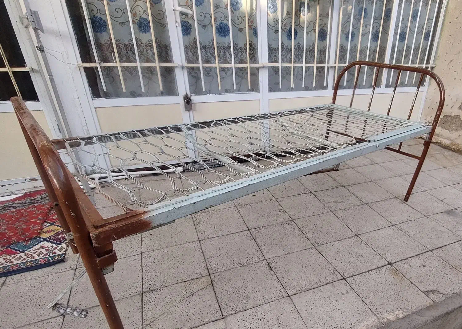 تخت بیمار فنردار تک شکن|تخت و سرویس خواب|هشتگرد, شهرک کوثر|دیوار