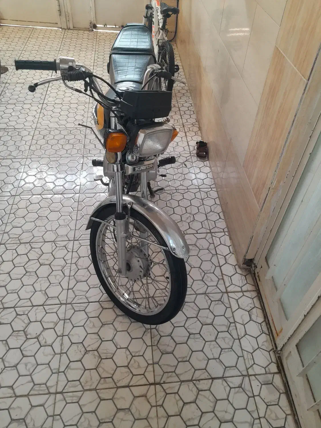 هوندا ۱۲۵ مدل ۹۰|موتورسیکلت|لنجان, |دیوار