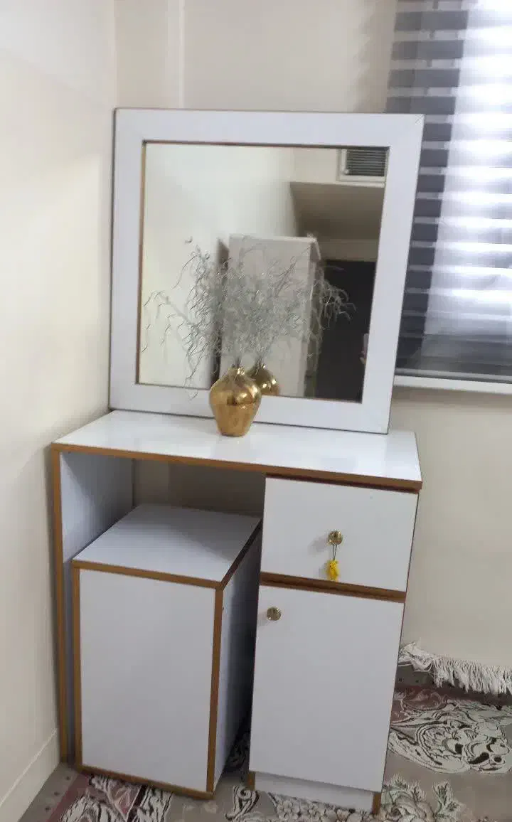 میزآرایش|آینه|شهر ری, ظهیرآباد|دیوار