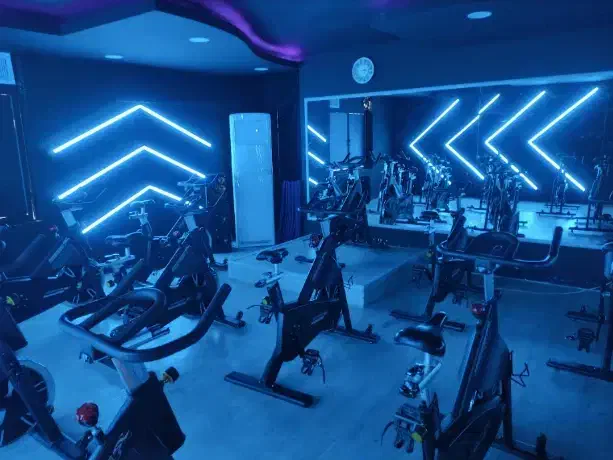 ۱۶۰متر سه خواب فرمانیه ،کلید نخورده /ویو بدون مشرف