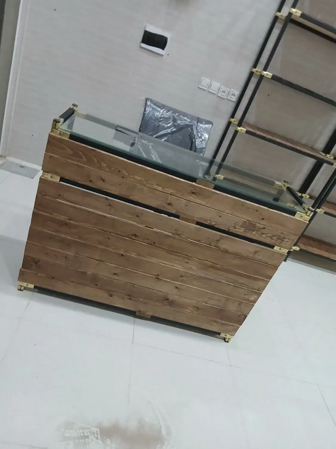 ساخت قفسه شلف رگال پروفیل بست چوب روسی (عبدی)|فروشگاه و مغازه|هشتگرد, هشتگرد قدیم|دیوار