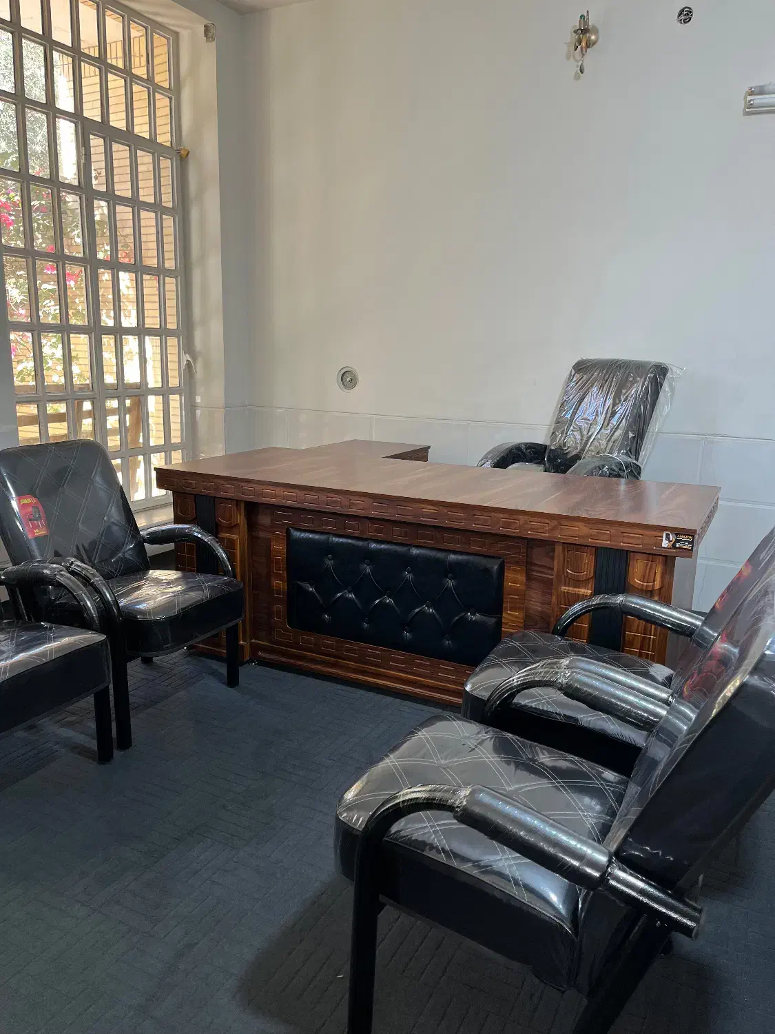 میز و صندلی اداری و مدیریت تمیز و شیک|دفتر کار|اصفهان, ملکشهر|دیوار