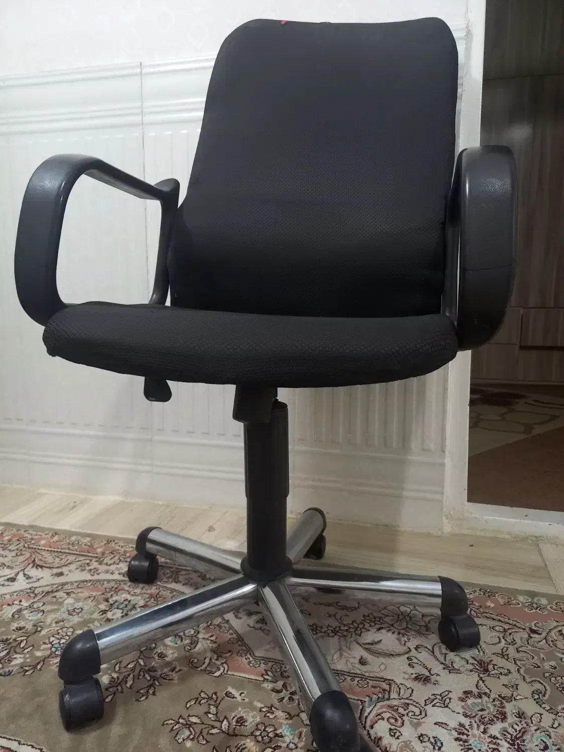 صندلی چرخدار اداری|مبلمان اداری|قم, ولیعصر|دیوار