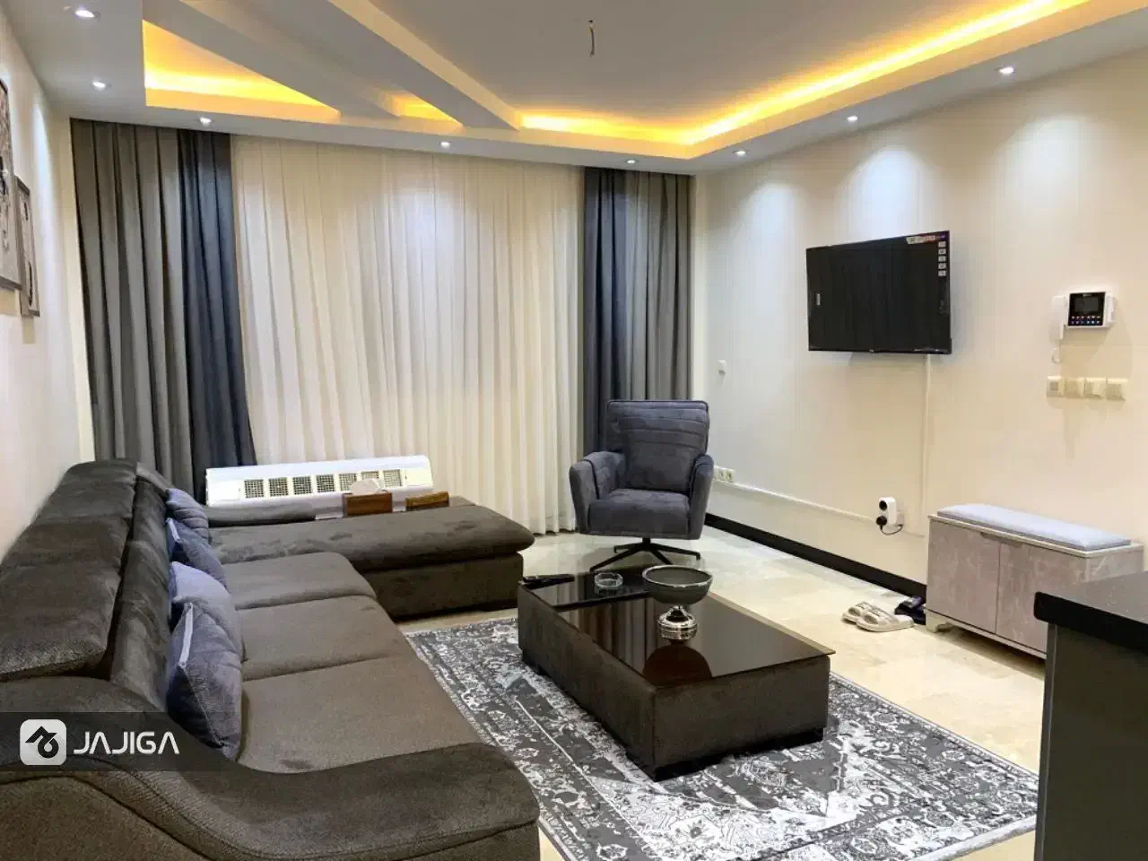 آپارتمان سویت مبله پاییز باهنر پارسه تایمی ۲۴ساعته|اجارهٔ کوتاه‌مدت آپارتمان و سوئیت|شیراز, شهرک سراج‎|دیوار