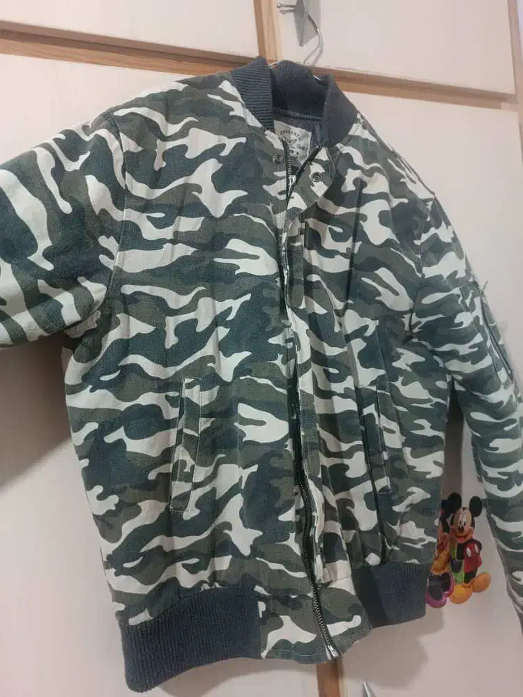 کاپشن|لباس|فاضل آباد, |دیوار