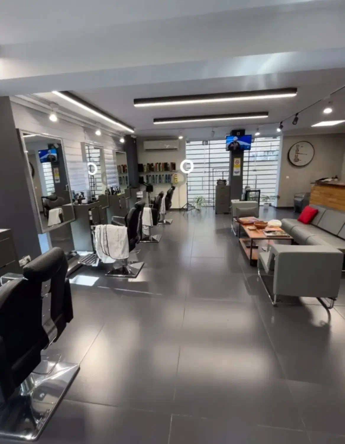 دستیار ،کارآموز ، وردست آرایشگر مردانه|استخدام درمانی، زیبایی، بهداشتی|تهران, هروی|دیوار