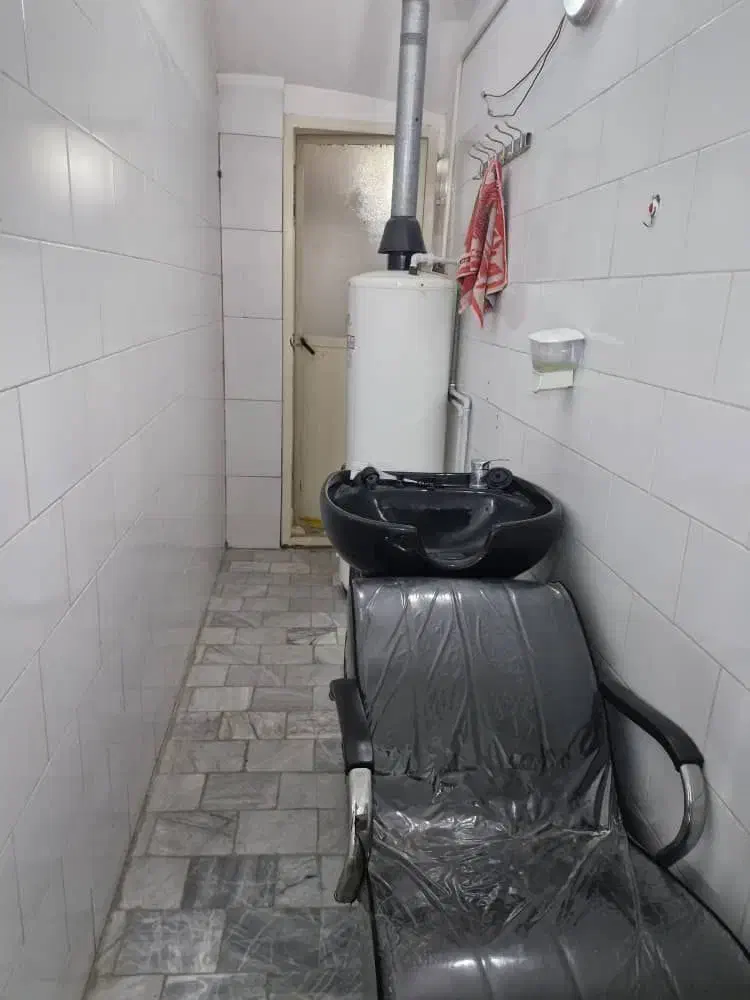 زیرزمین مسکونی و دفتر کار سالن آرایشگاه خیاطی ..|اجارهٔ خانه و ویلا|حمیدیا, |دیوار