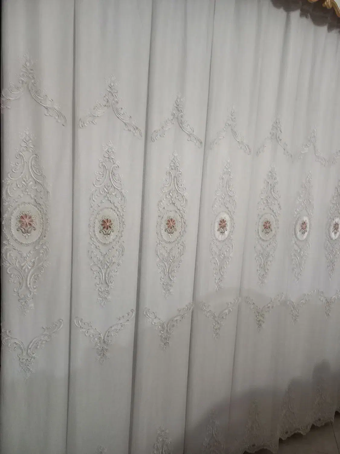 یک عدد پرده پذیرایی در حد نو|پرده، رانر، رومیزی|فردیس, فردیس|دیوار