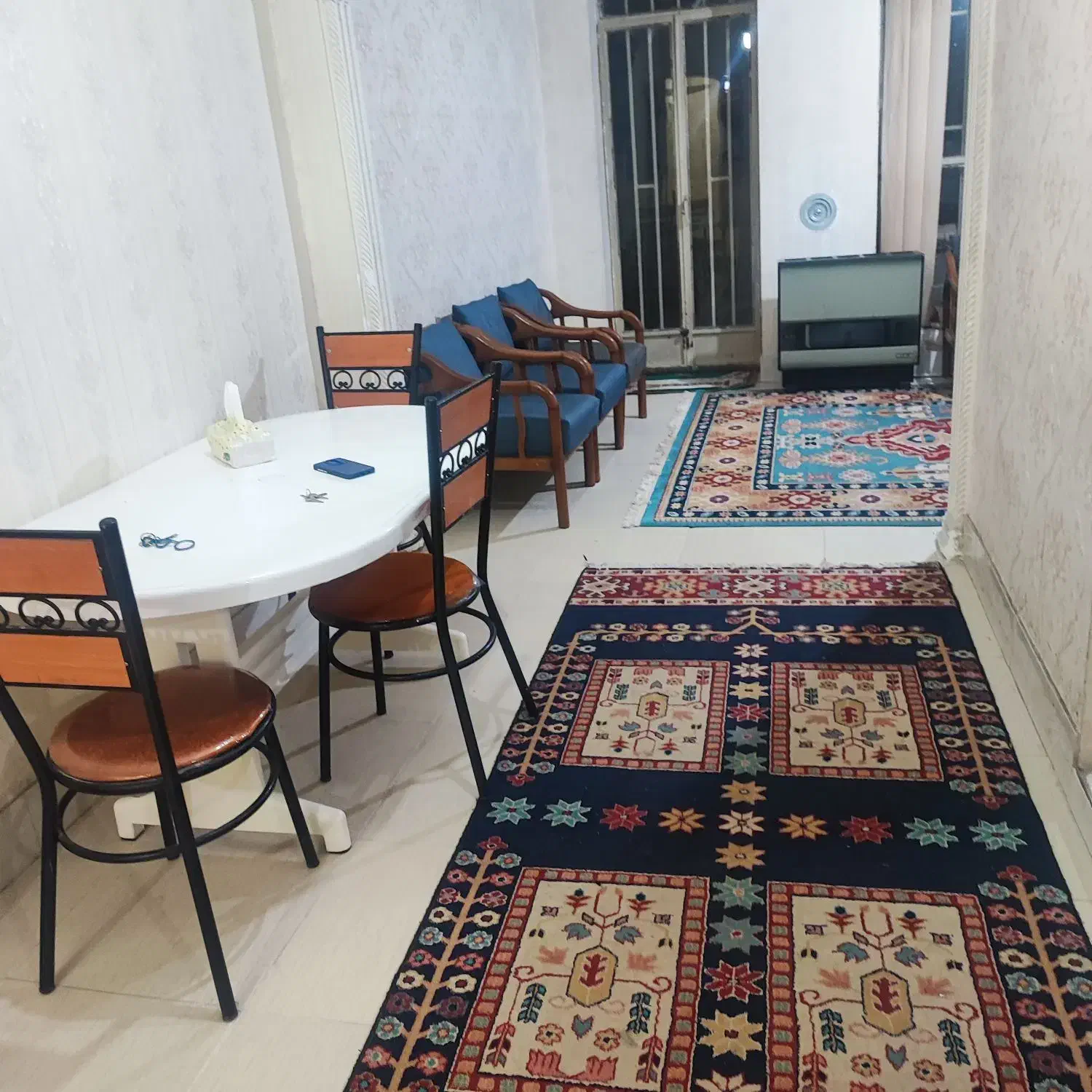 مبله هفتگی ماهانه مرکز شهر|اجارهٔ کوتاه‌مدت آپارتمان و سوئیت|شیراز, بازار|دیوار