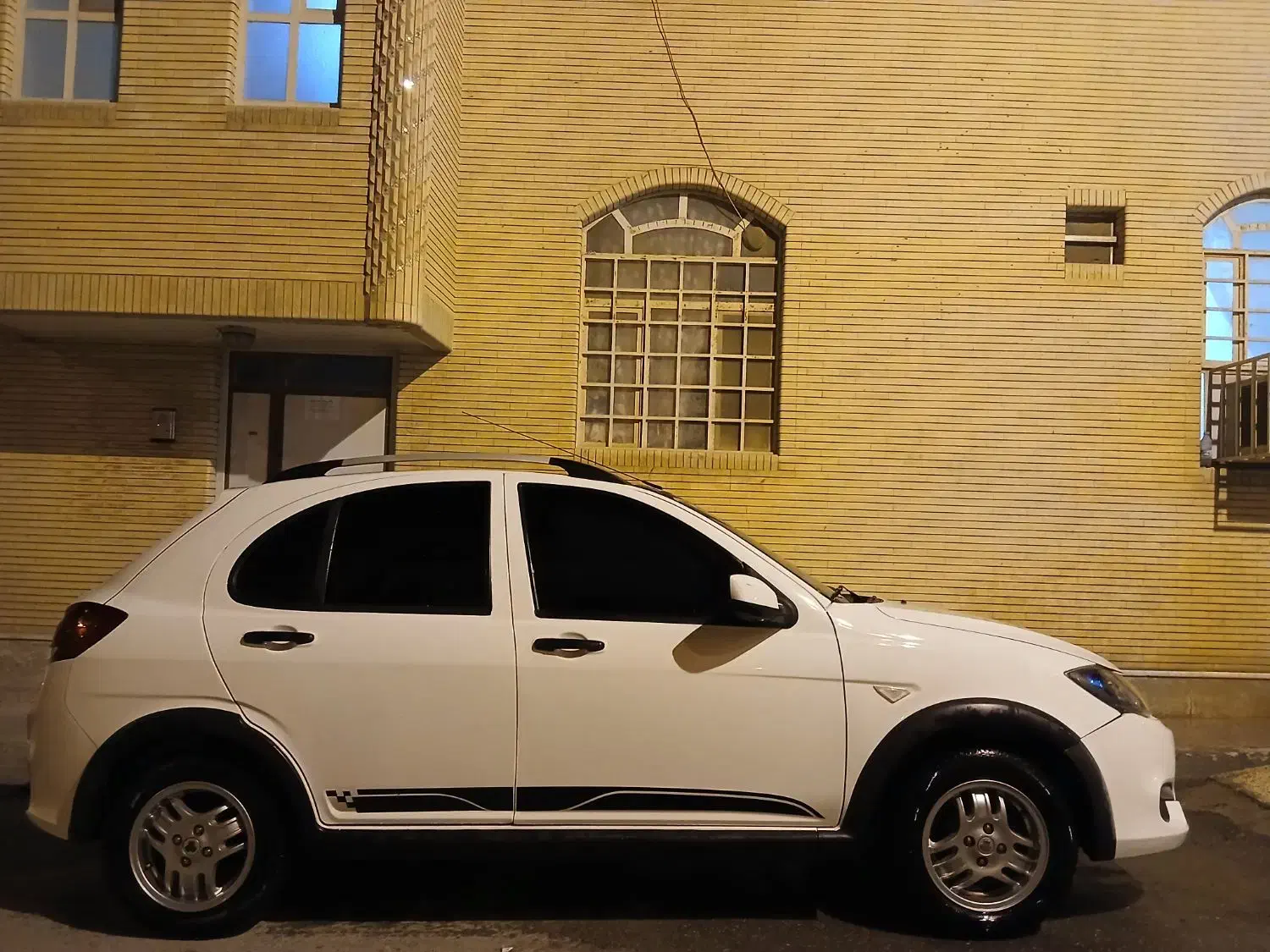 کوییک R سفید سقف مشکی ۴۰۱ گاز سیمی|خودرو سواری و وانت|بندرعباس, |دیوار