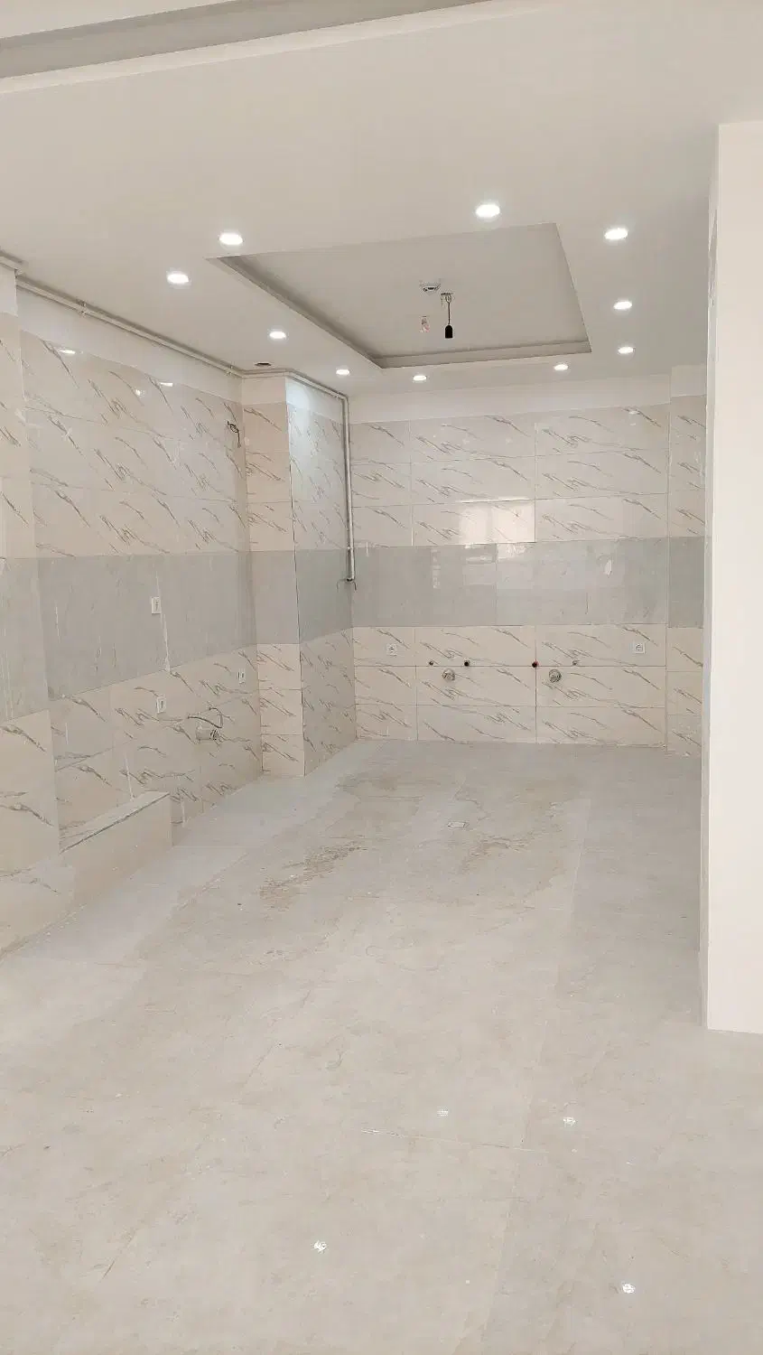 ۱۰۰متر نوساز بر شهید زمانی|فروش آپارتمان|همدان, |دیوار